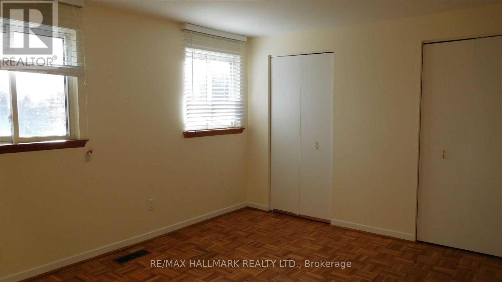 22 Springhead Gardens, Richmond Hill, Ontario  L4C 5B9 - Photo 9 - N12600560