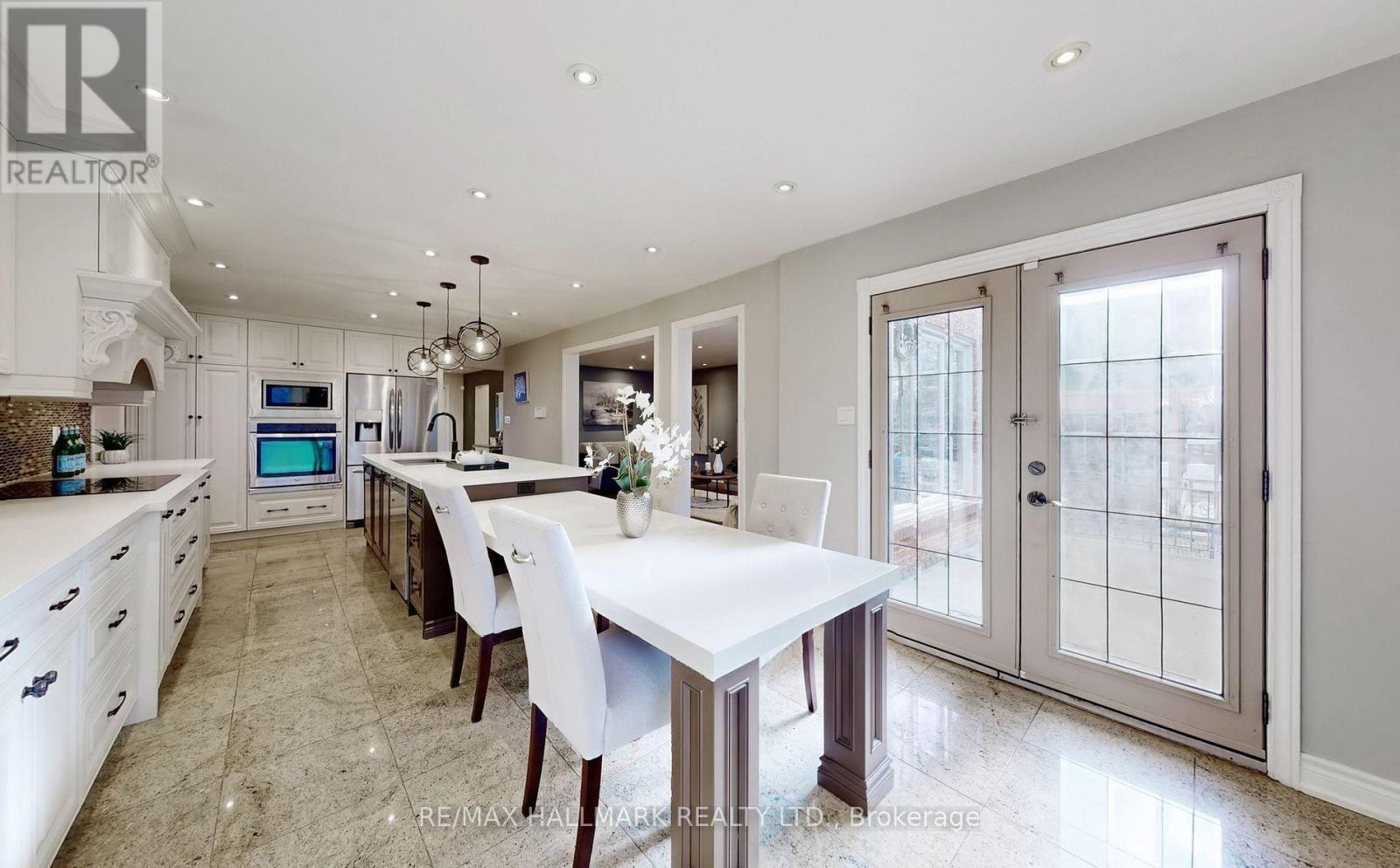 28a Westwood Lane, Richmond Hill, Ontario  L4C 6X9 - Photo 17 - N12600598