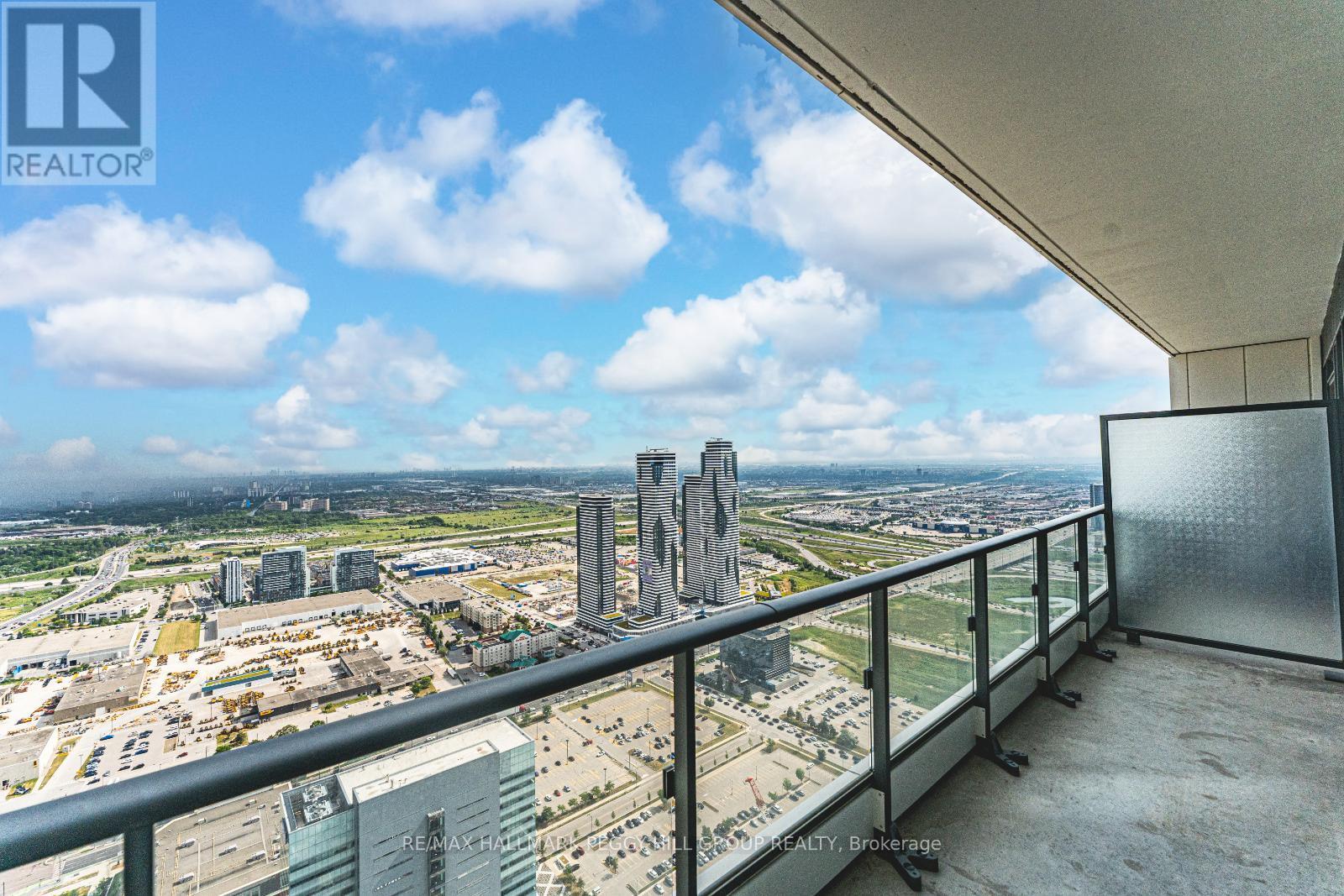 Ph05 - 5 Buttermill Avenue, Vaughan, Ontario  L4K 0J5 - Photo 2 - N12600626