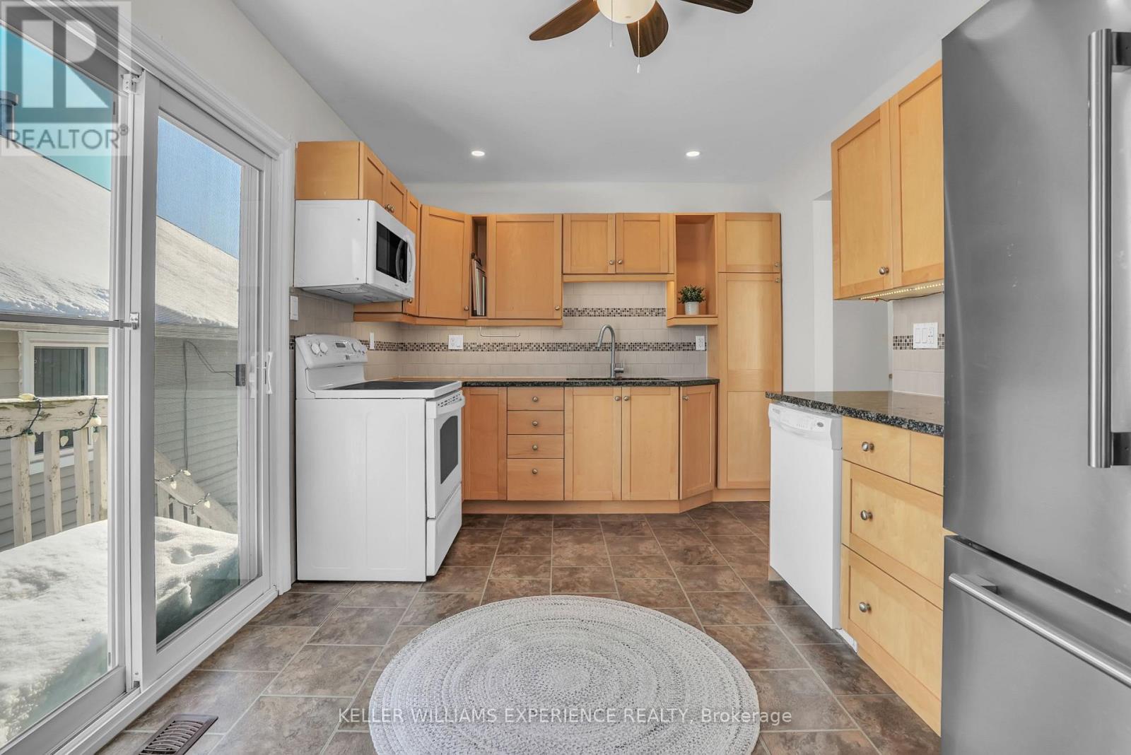 43 Knicely Road, Barrie (Painswick North), Ontario  L4N 6V3 - Photo 7 - S12600628