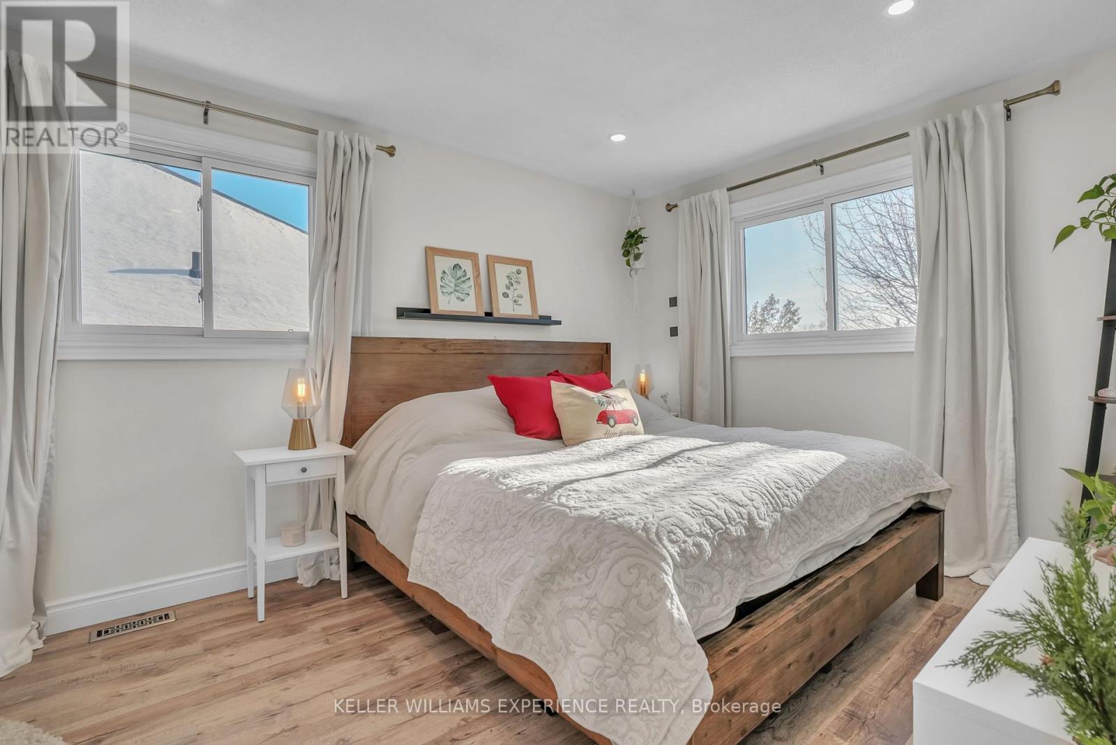 43 Knicely Road, Barrie (Painswick North), Ontario  L4N 6V3 - Photo 8 - S12600628