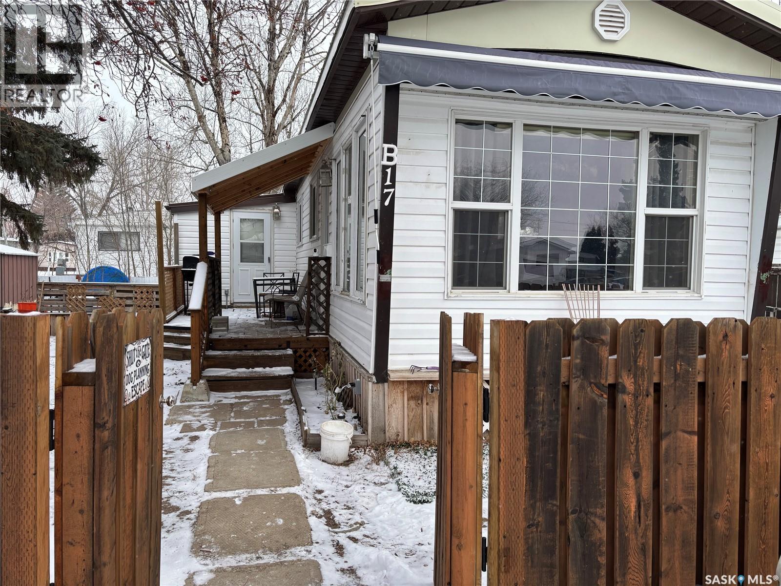 B17 1455 9th AVENUE NE, Moose Jaw, Saskatchewan