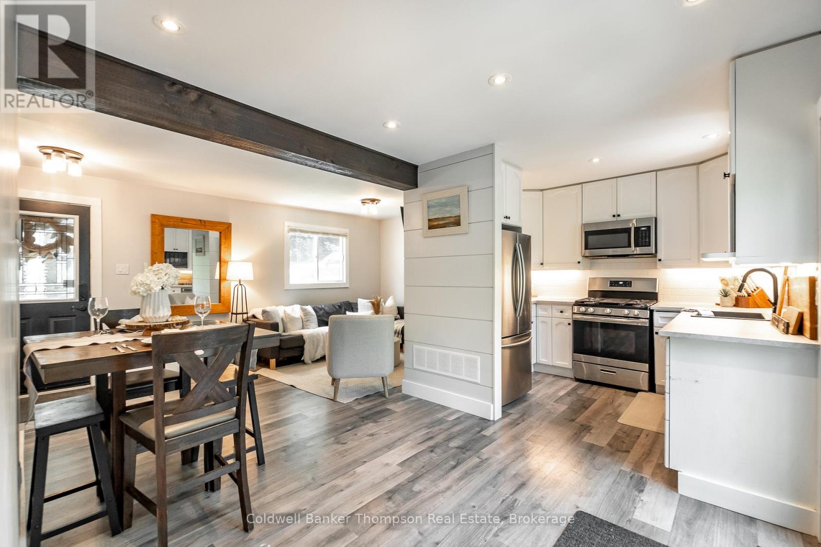 16 Walpole Street, Huntsville, Ontario P1H 1V3 - Photo 17 - X12443601