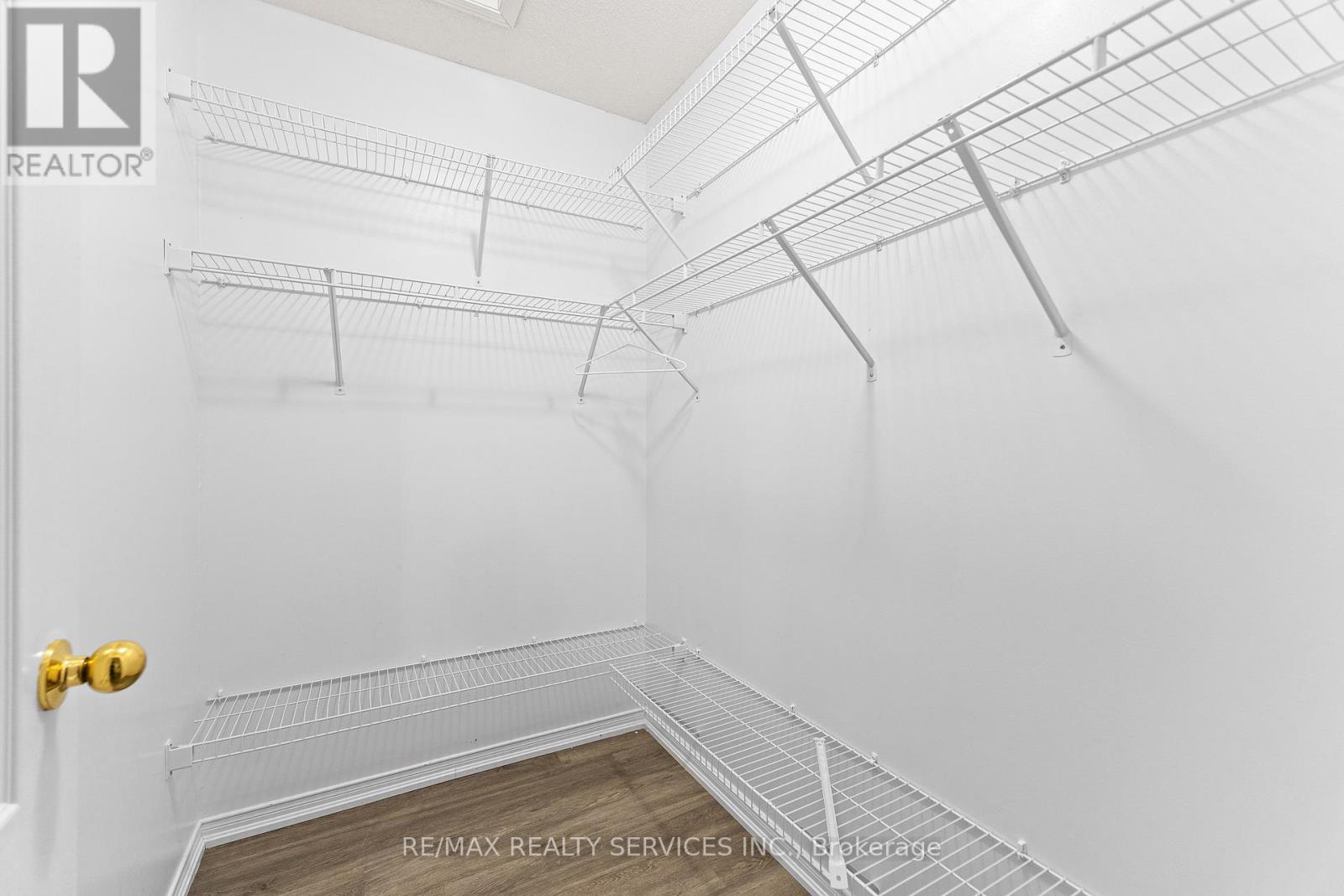 120 Bushmill Circle, Brampton, Ontario L7A 0K6 - Photo 23 - W12600544