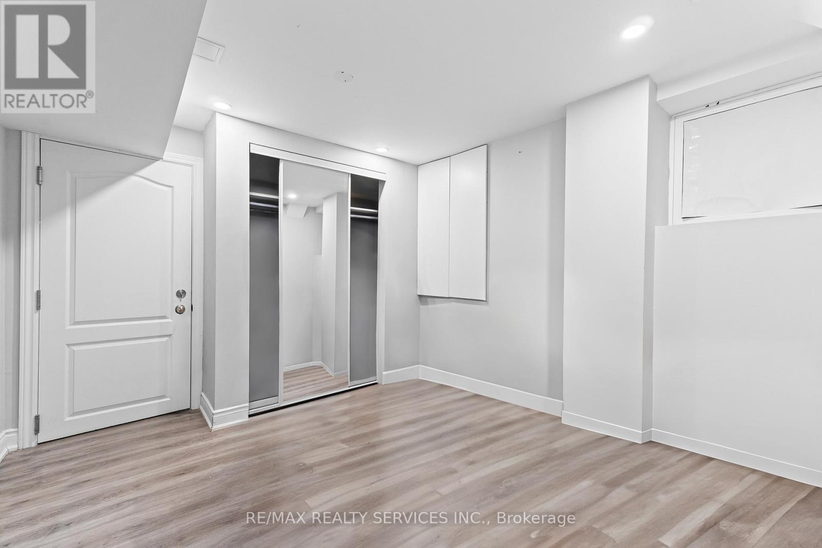 120 Bushmill Circle, Brampton, Ontario L7A 0K6 - Photo 32 - W12600544