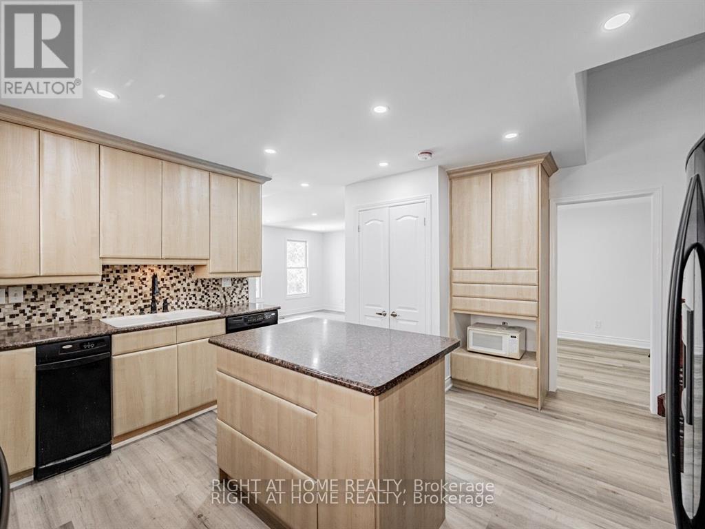 838 Merritt Drive, Milton, Ontario  L9T 4K1 - Photo 13 - W12600558