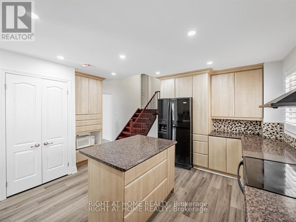 838 Merritt Drive, Milton, Ontario  L9T 4K1 - Photo 14 - W12600558