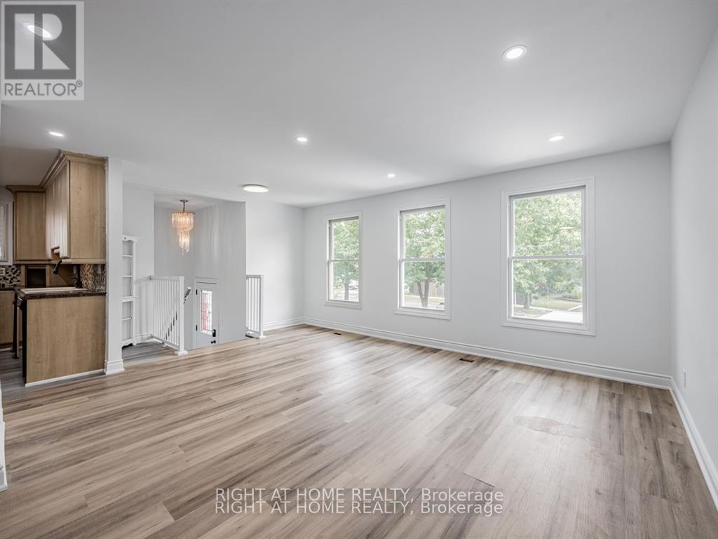 838 Merritt Drive, Milton, Ontario  L9T 4K1 - Photo 2 - W12600558