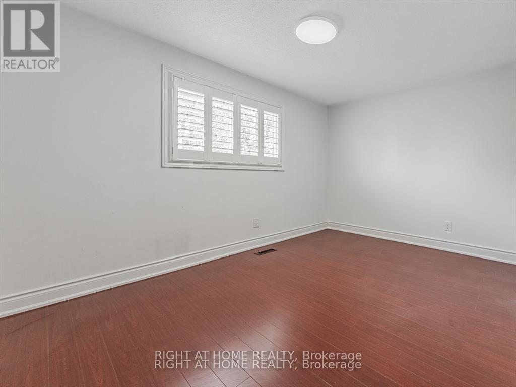 838 Merritt Drive, Milton, Ontario  L9T 4K1 - Photo 22 - W12600558