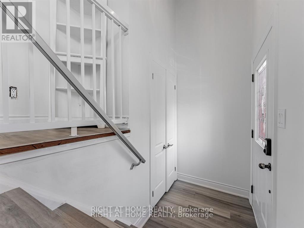 838 Merritt Drive, Milton, Ontario  L9T 4K1 - Photo 8 - W12600558