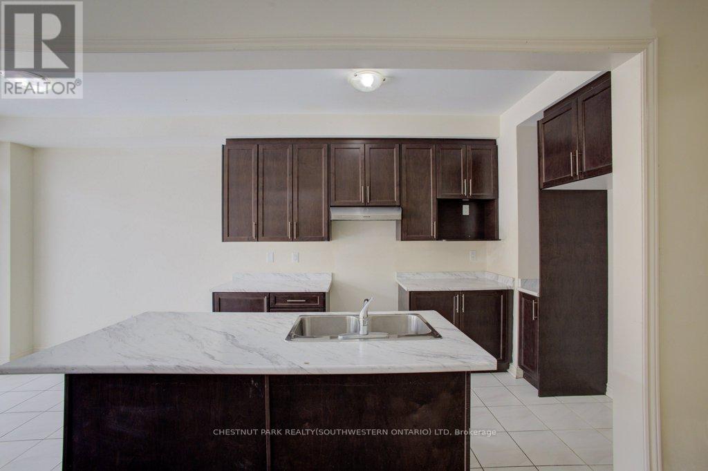 5 Donald Ficht Crescent, Brampton, Ontario  L7A 5H8 - Photo 17 - W12600646