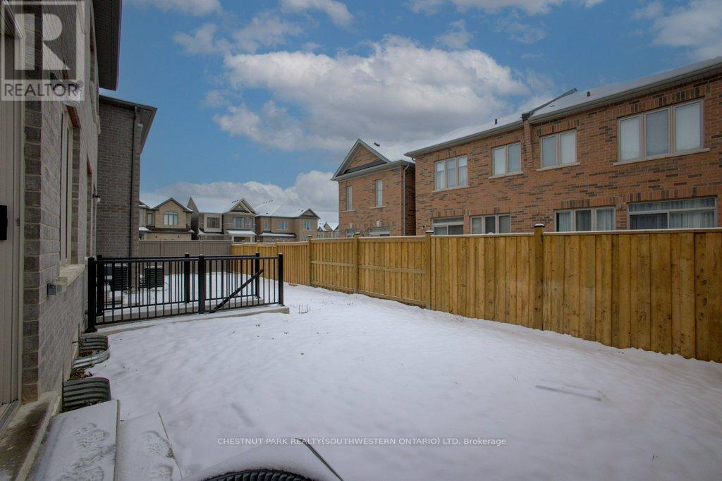 5 Donald Ficht Crescent, Brampton, Ontario  L7A 5H8 - Photo 34 - W12600646