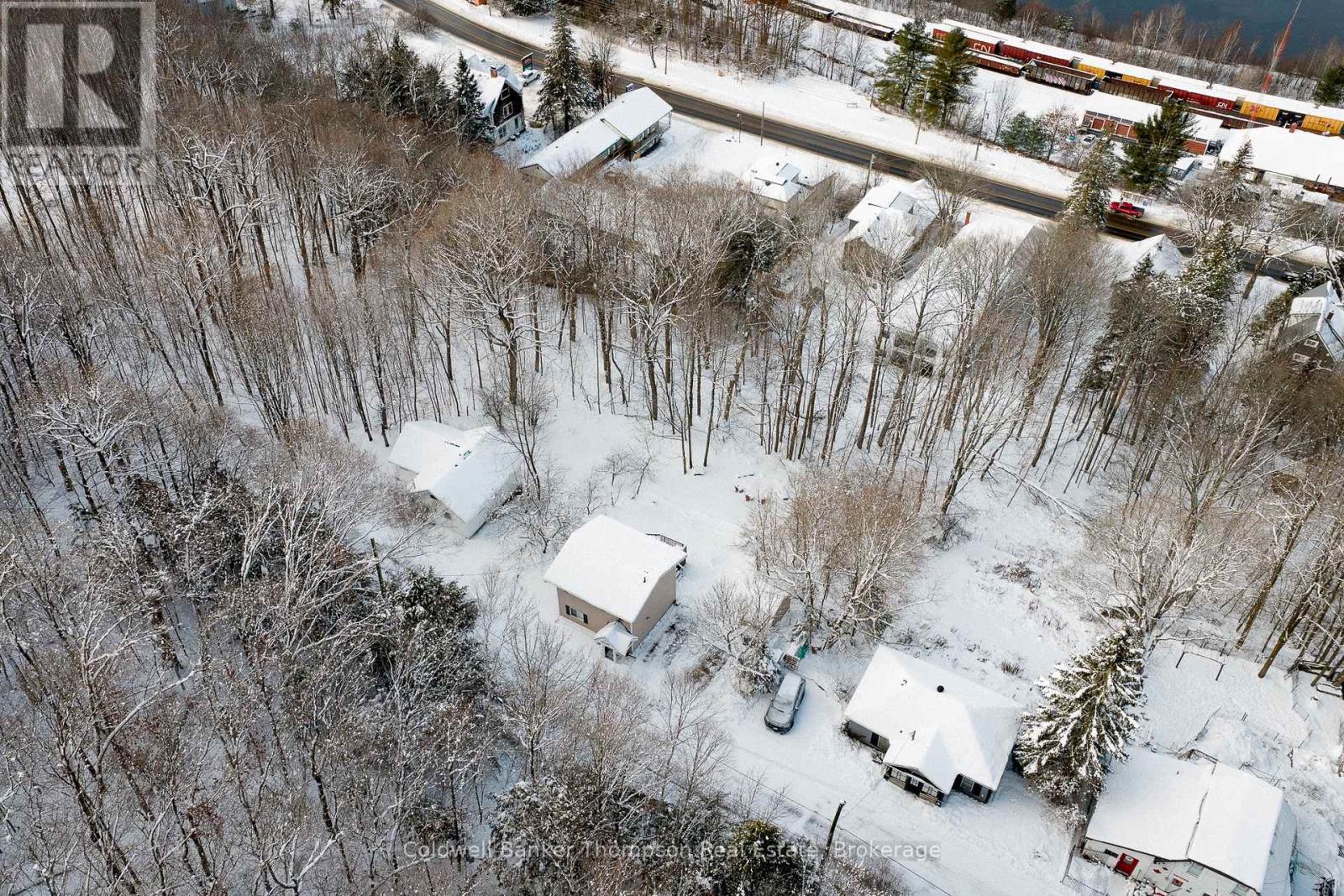 16 Walpole Street, Huntsville, Ontario P1H 1V3 - Photo 36 - X12443601