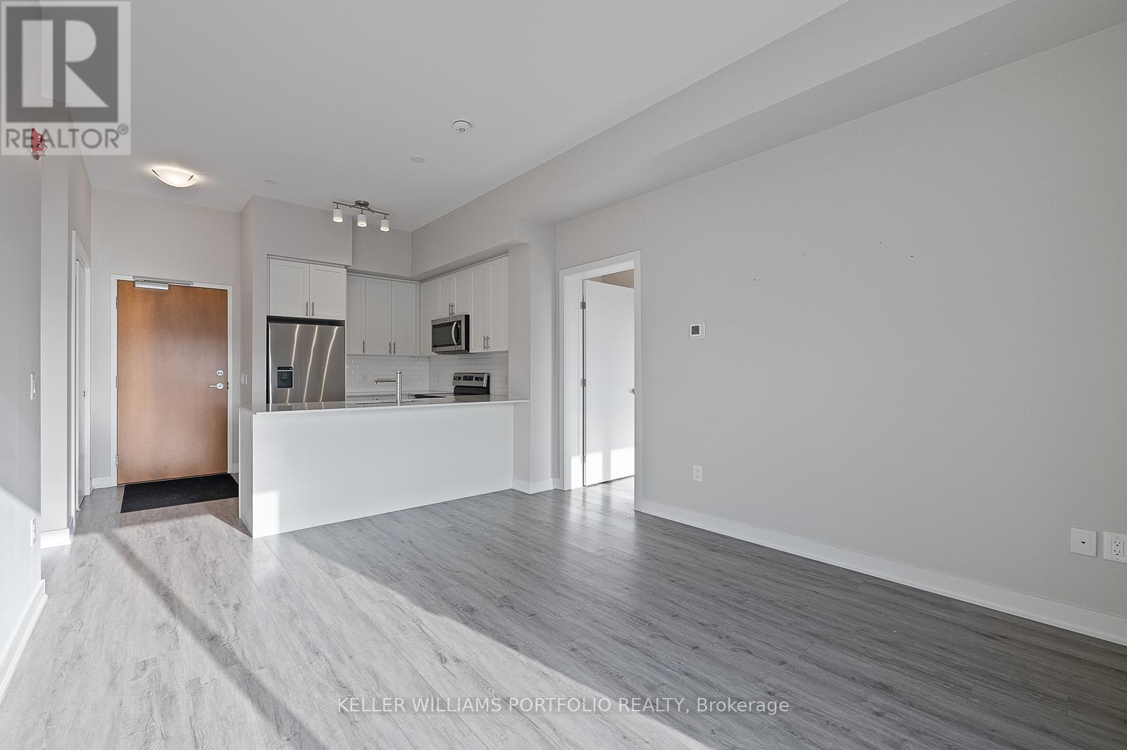 611 - 340 Plains Road E, Burlington, Ontario  L7T 0C2 - Photo 12 - W12600662