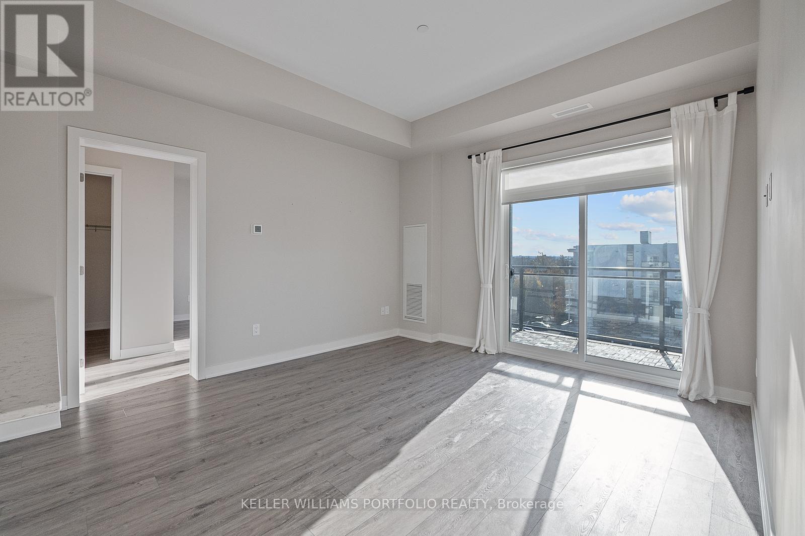 611 - 340 Plains Road E, Burlington, Ontario  L7T 0C2 - Photo 9 - W12600662