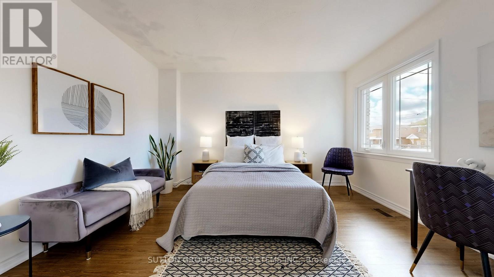 19 Montcalm Avenue, Toronto, Ontario  M6E 4N5 - Photo 11 - W12600666