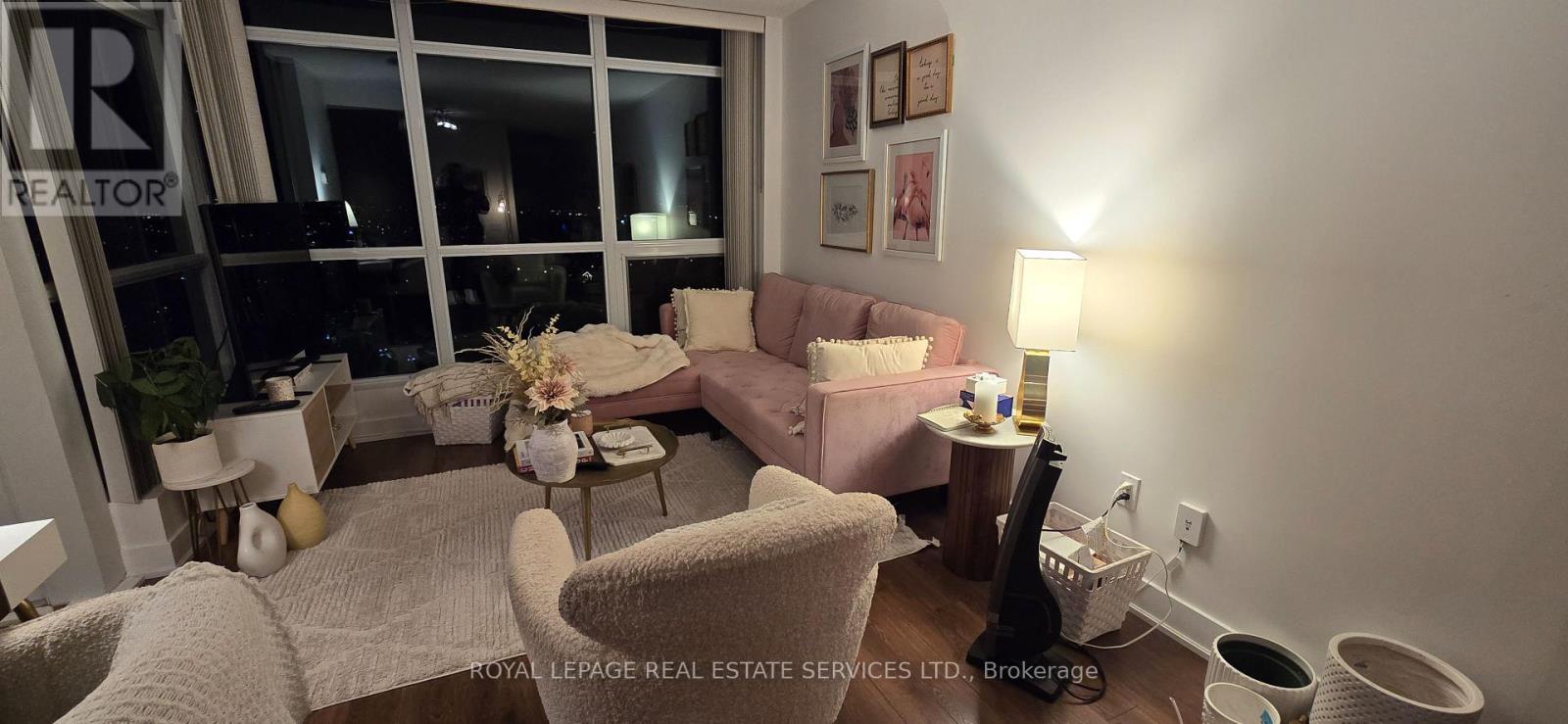 1706 - 1048 Broadview Avenue, Toronto, Ontario  M4K 2B8 - Photo 2 - E12600464