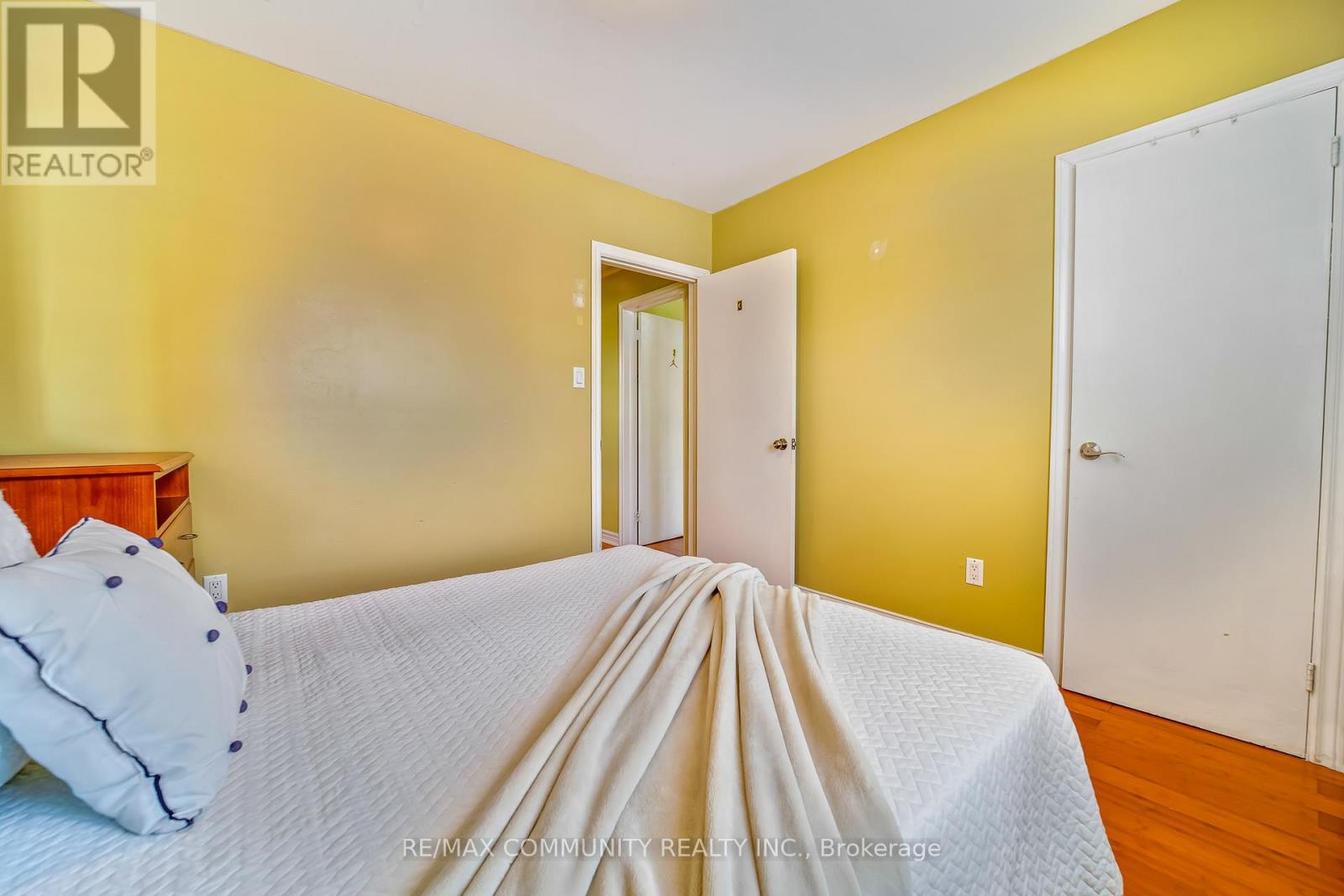 24 Hurley Crescent, Toronto, Ontario  M1P 4H4 - Photo 21 - E12599716