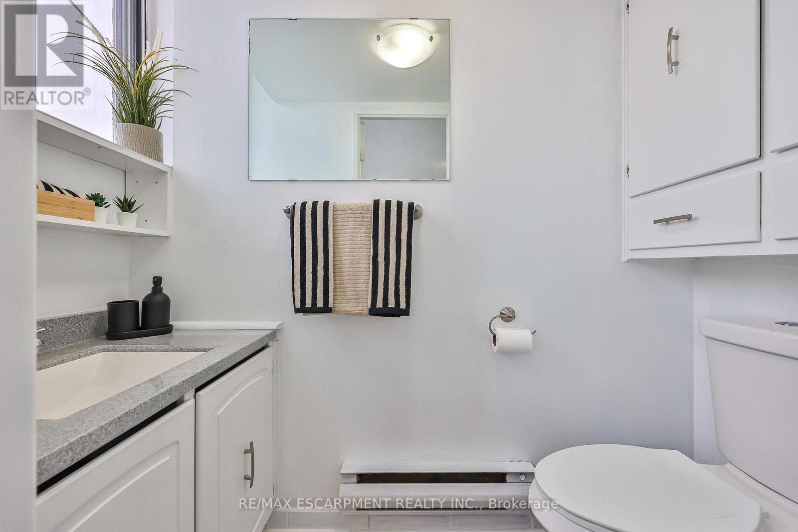 1706 - 375 King Street N, Kitchener, Ontario  N2J 4L6 - Photo 19 - X12600570