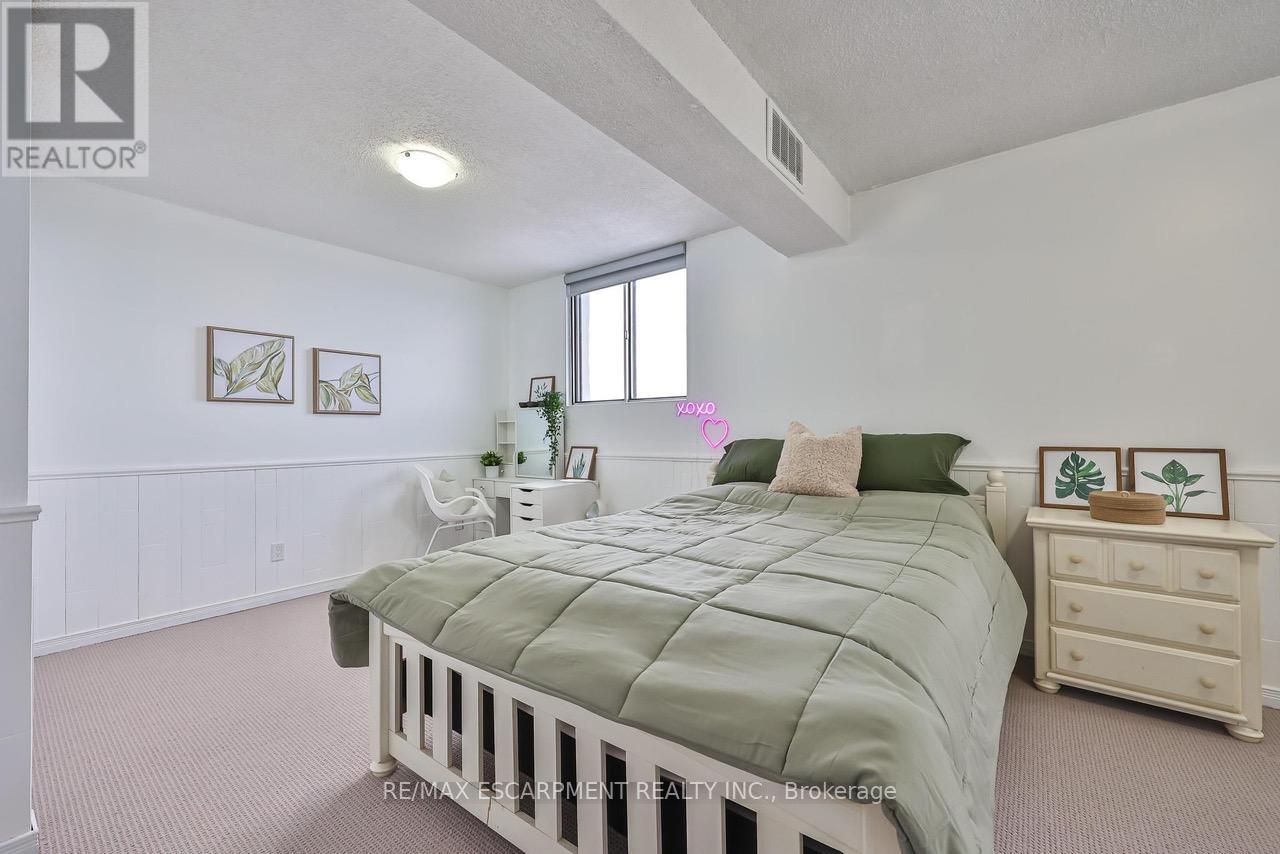 1706 - 375 King Street N, Kitchener, Ontario  N2J 4L6 - Photo 22 - X12600570