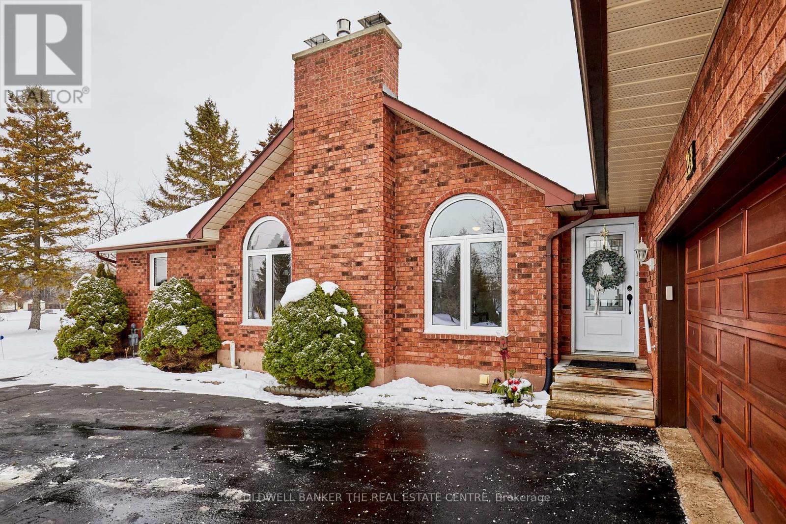 28 Neals Drive, Kawartha Lakes, Ontario  L0B 1K0 - Photo 3 - X12600668