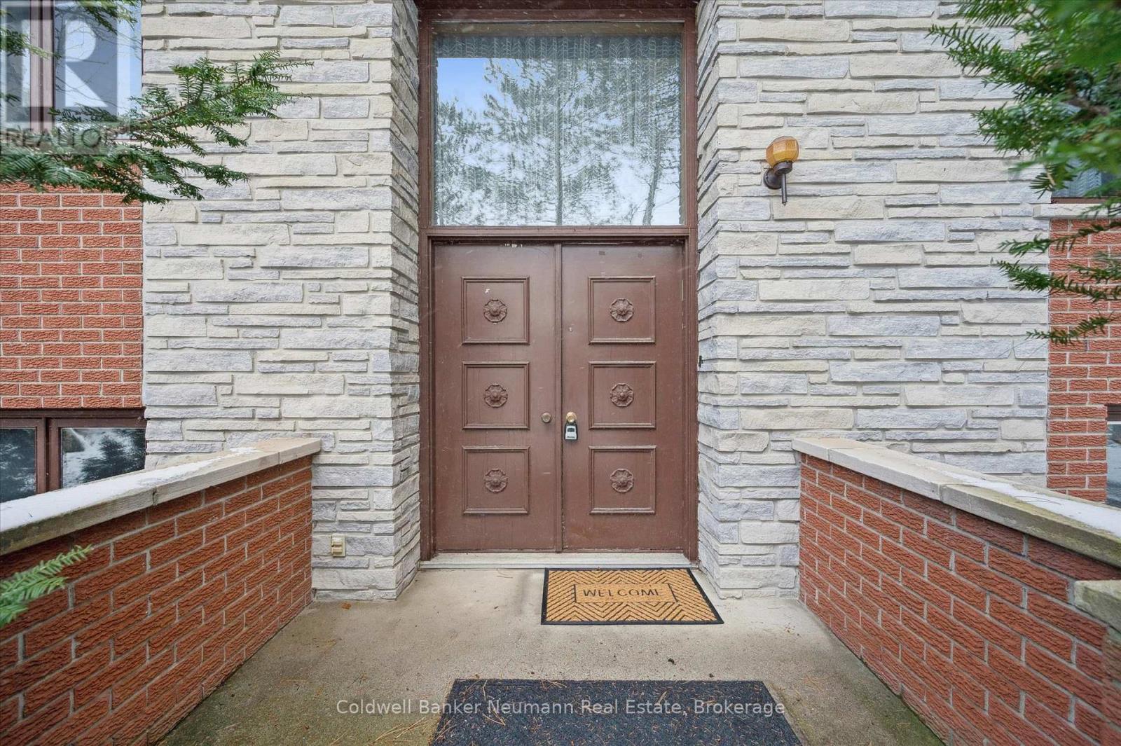 7315 Wellington Rd 30, Guelph/eramosa, Ontario  N1H 6J2 - Photo 2 - X12600746