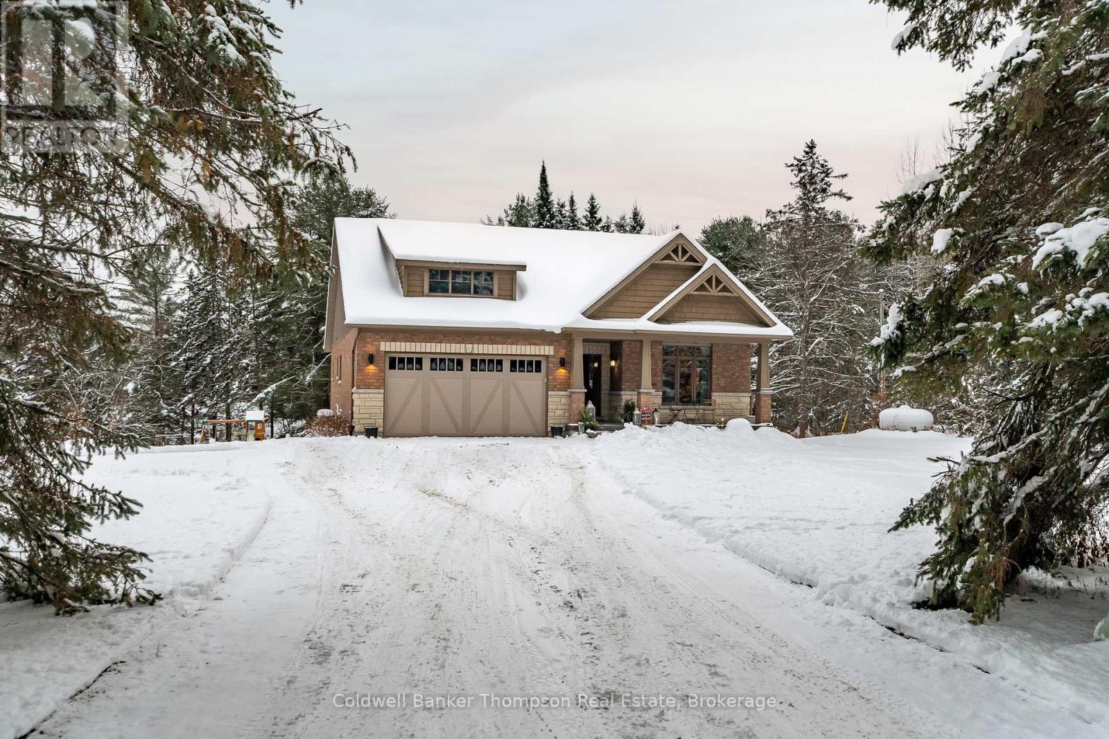 744 North Mary Lake Road, Huntsville, Ontario  P1H 1S4 - Photo 1 - X12600756