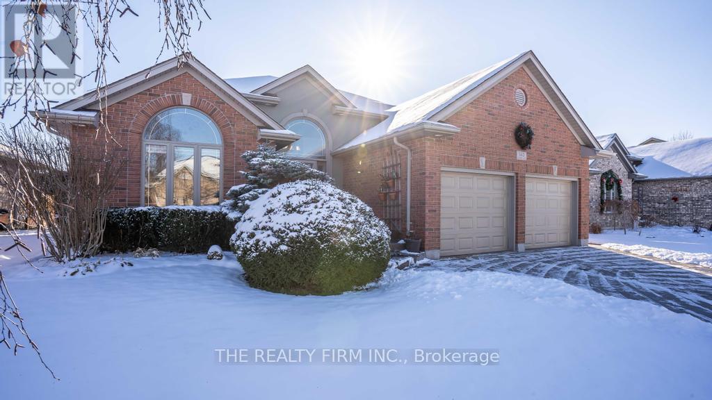 140 Landon Lane, Central Elgin, Ontario  N0L 1B0 - Photo 1 - X12600788