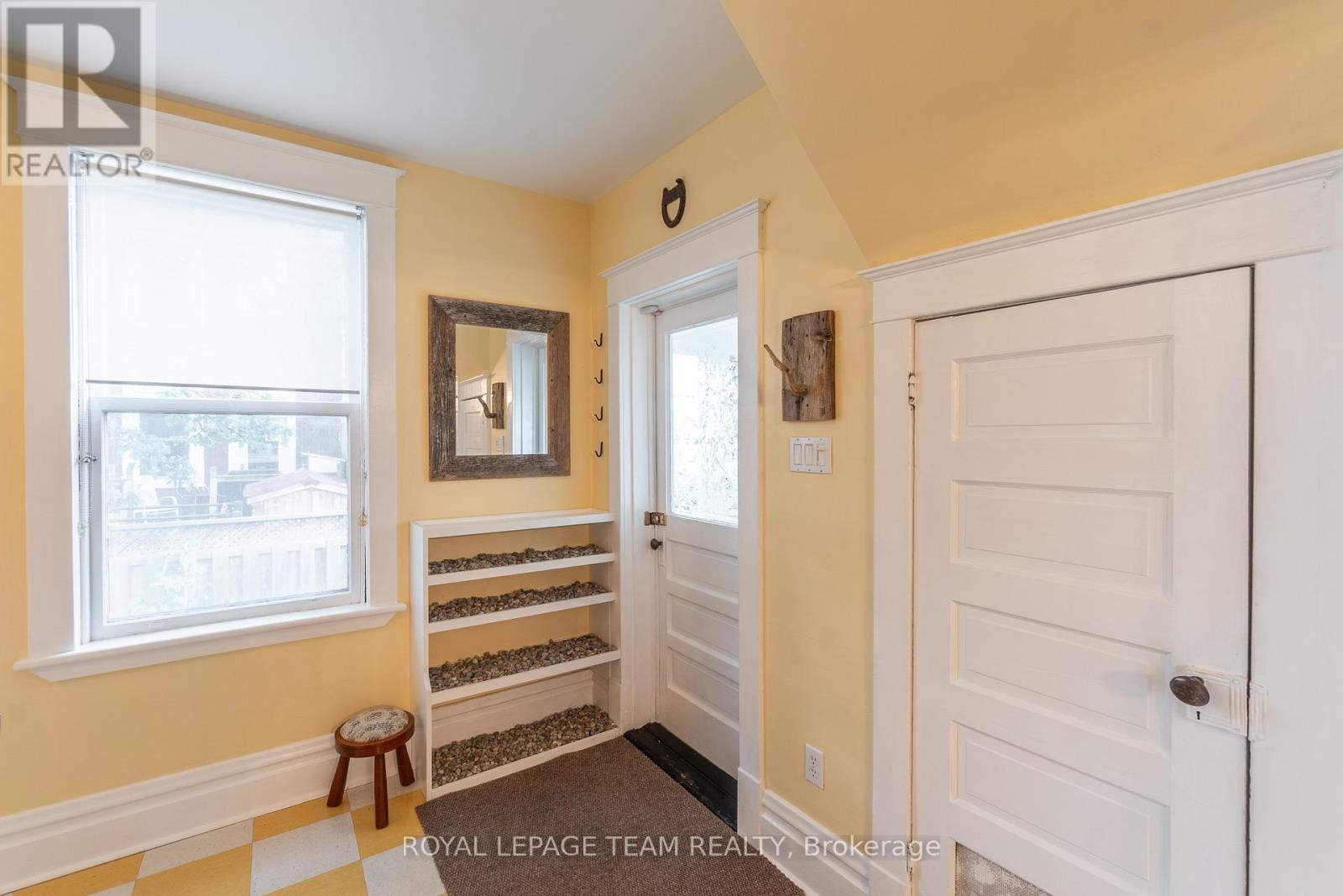 56 Bertrand Street, Ottawa, Ontario  K1M 1Y6 - Photo 6 - X12600718