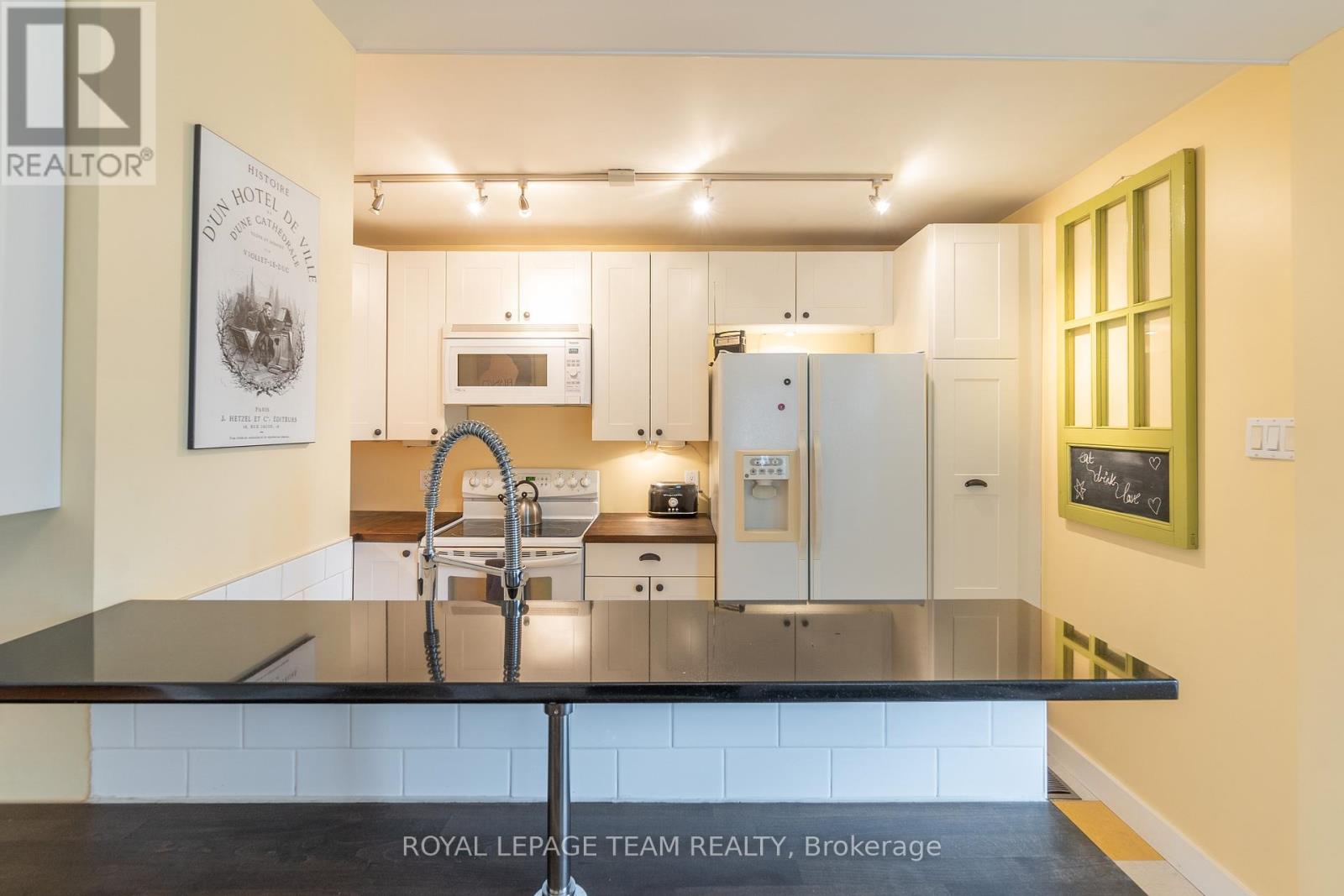 56 Bertrand Street, Ottawa, Ontario  K1M 1Y6 - Photo 8 - X12600718