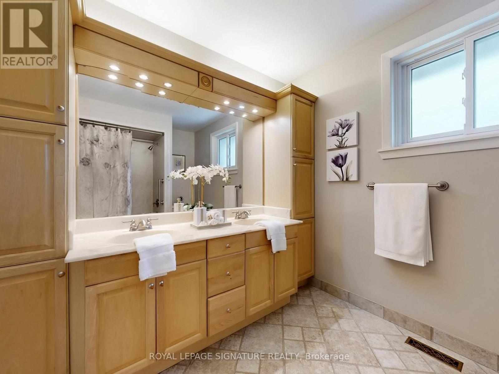 34 Charade Court, Toronto, Ontario  M1W 1C8 - Photo 30 - E12600642