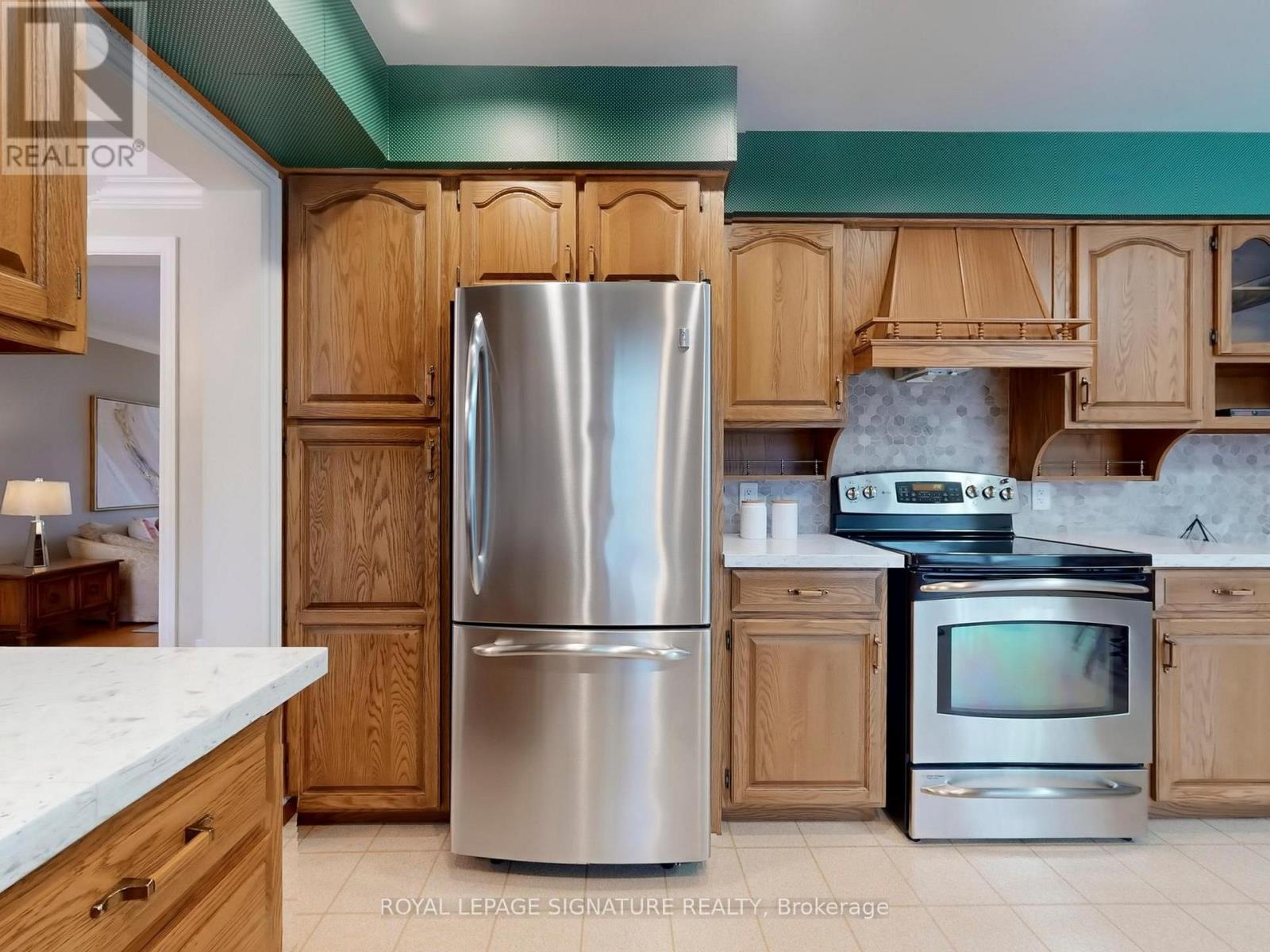 34 Charade Court, Toronto, Ontario  M1W 1C8 - Photo 13 - E12600642