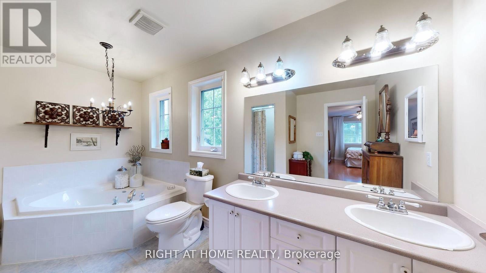 8956 Concession 4 Road, Uxbridge, Ontario L0C 1E0 - Photo 28 - N12387205