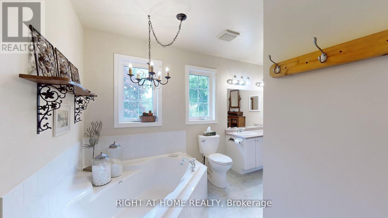 8956 Concession 4 Road, Uxbridge, Ontario L0C 1E0 - Photo 30 - N12387205