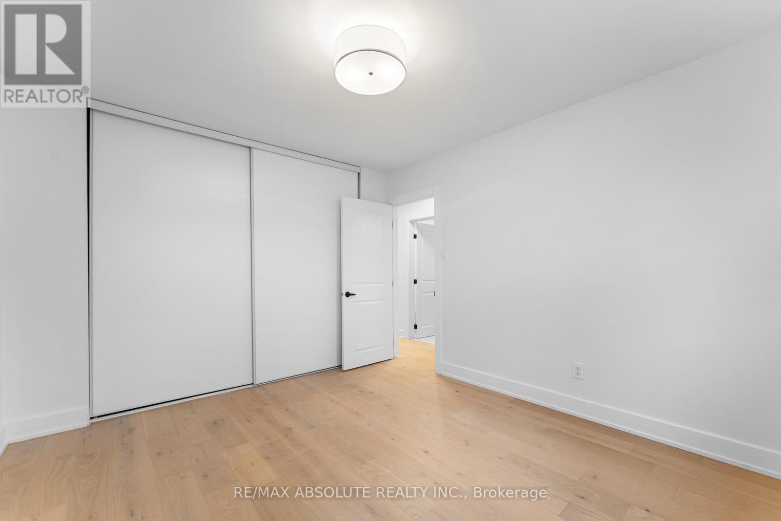 14 Mulvagh Avenue, Ottawa, Ontario K2E 6M6 - Photo 25 - X12597816