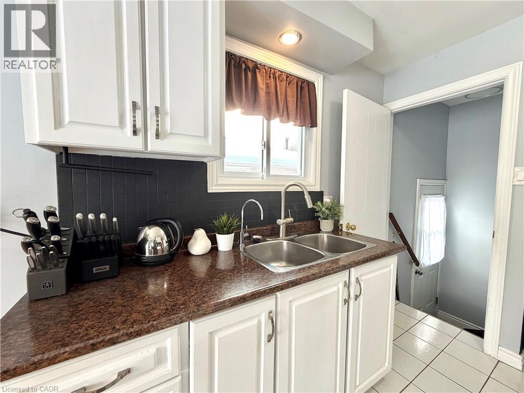 66 Chalmers Street S, Cambridge, Ontario  N1R 6A6 - Photo 19 - 40790259