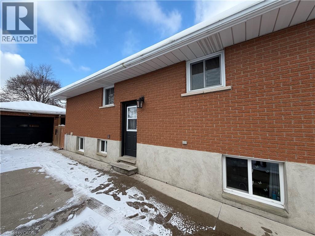 66 Chalmers Street S, Cambridge, Ontario  N1R 6A6 - Photo 3 - 40790259