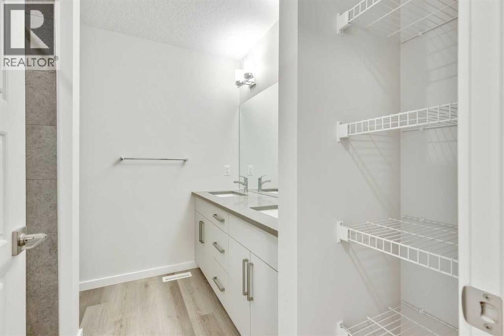 12 Heartwood Lane Se, Calgary, Alberta  T3M 2K1 - Photo 9 - A2259672