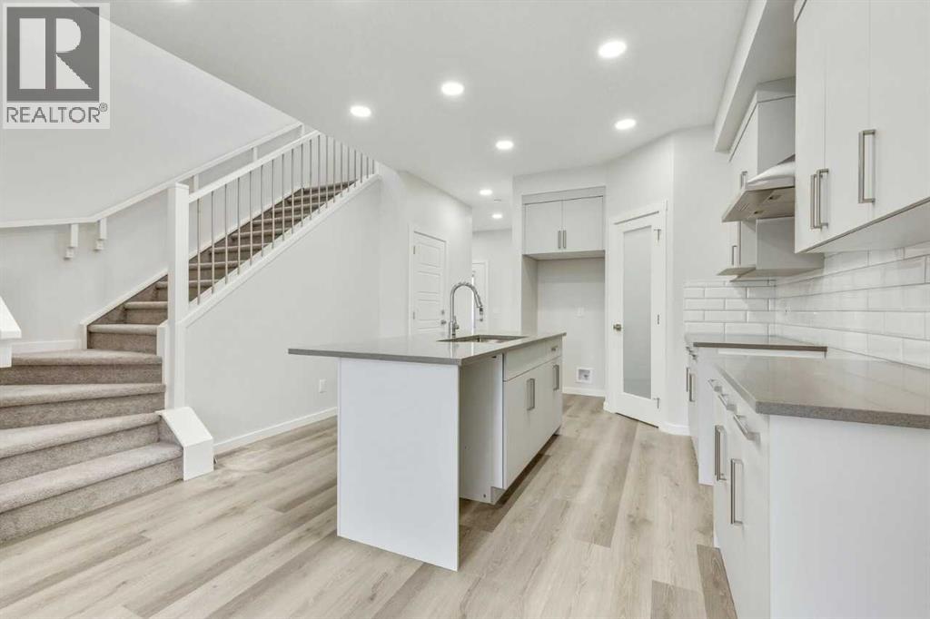 12 Heartwood Lane Se, Calgary, Alberta  T3M 2K1 - Photo 4 - A2259672