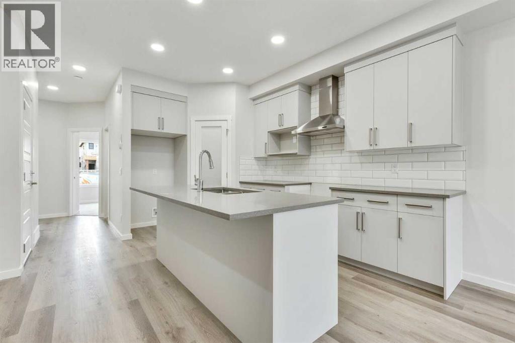 12 Heartwood Lane Se, Calgary, Alberta  T3M 2K1 - Photo 2 - A2259672