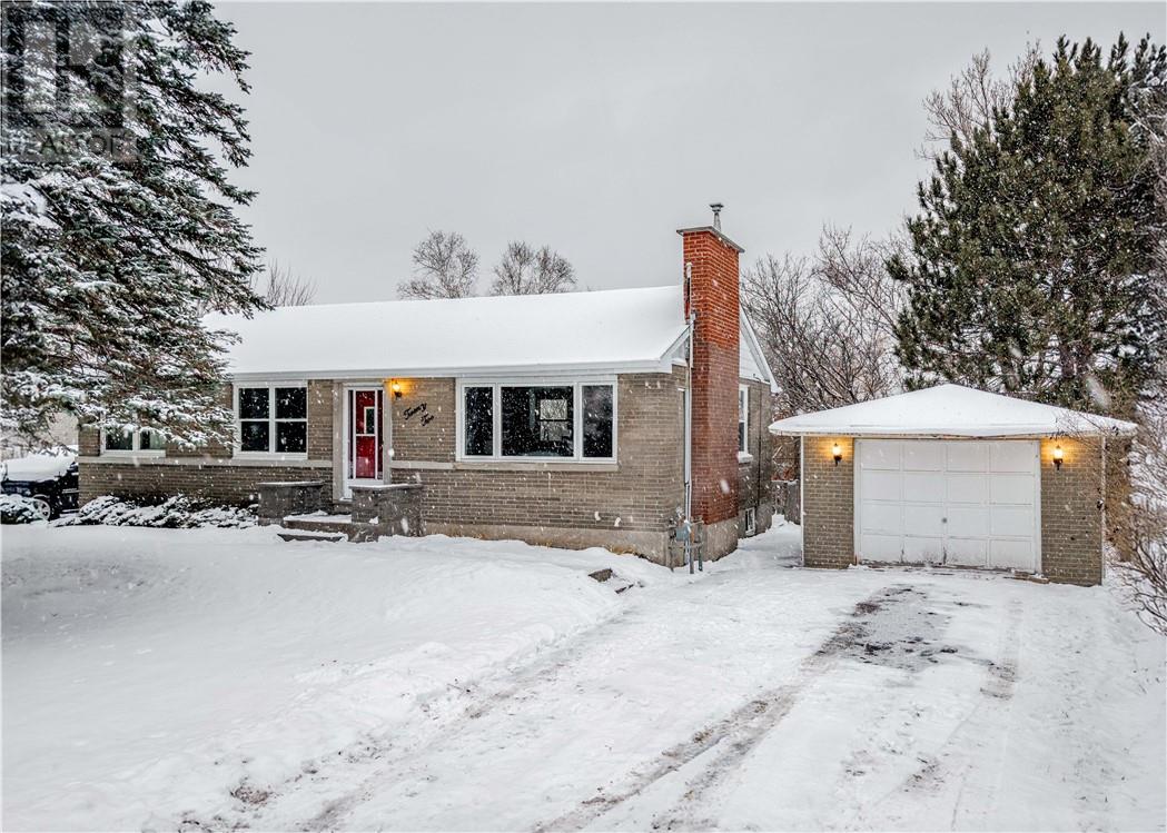 22 Sandra Street, Garson, Ontario P3L 1J2 - Photo 1 - 2125830