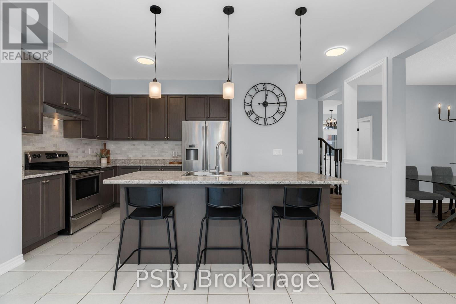 28 Battalion Drive, Essa, Ontario  L3W 0B3 - Photo 6 - N12597956