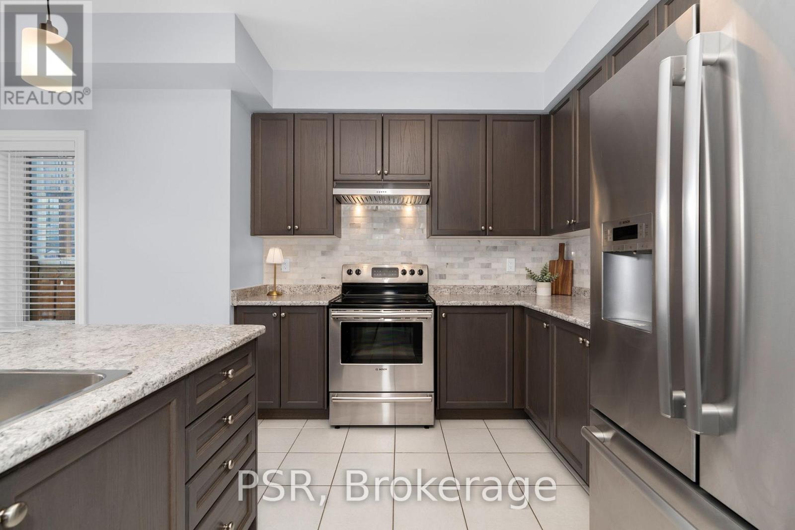 28 Battalion Drive, Essa, Ontario  L3W 0B3 - Photo 8 - N12597956