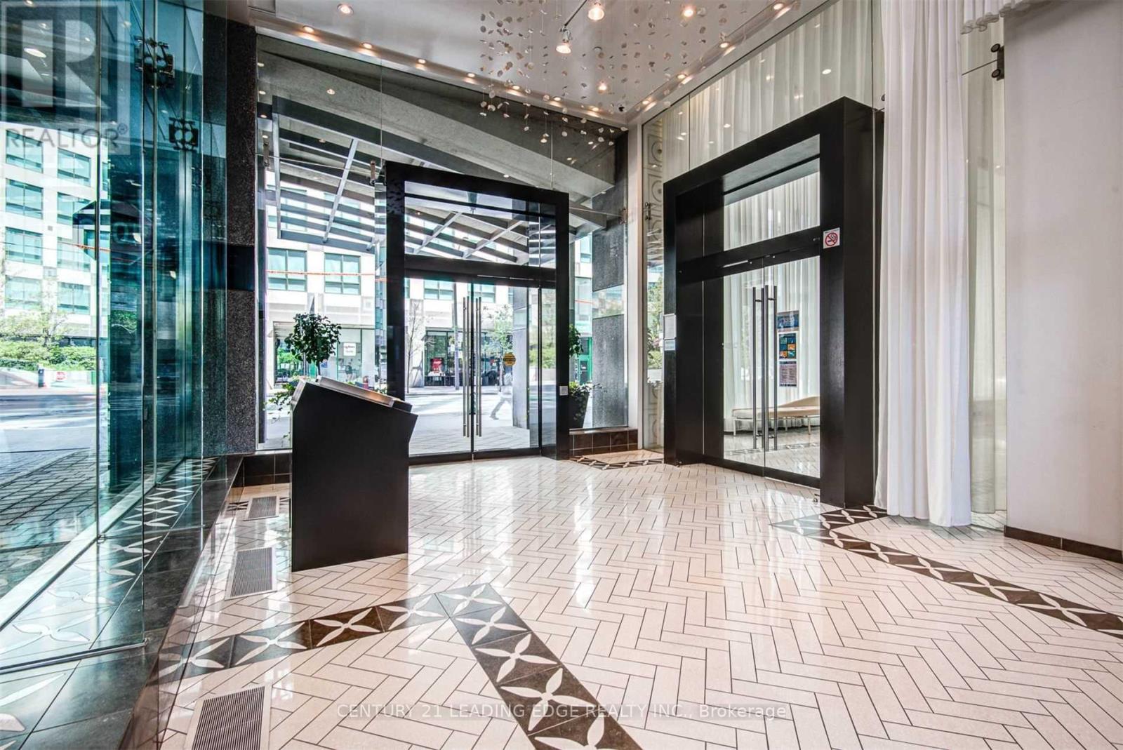 2011 - 20 Blue Jays Way, Toronto, Ontario  M5V 3W6 - Photo 3 - C12600738