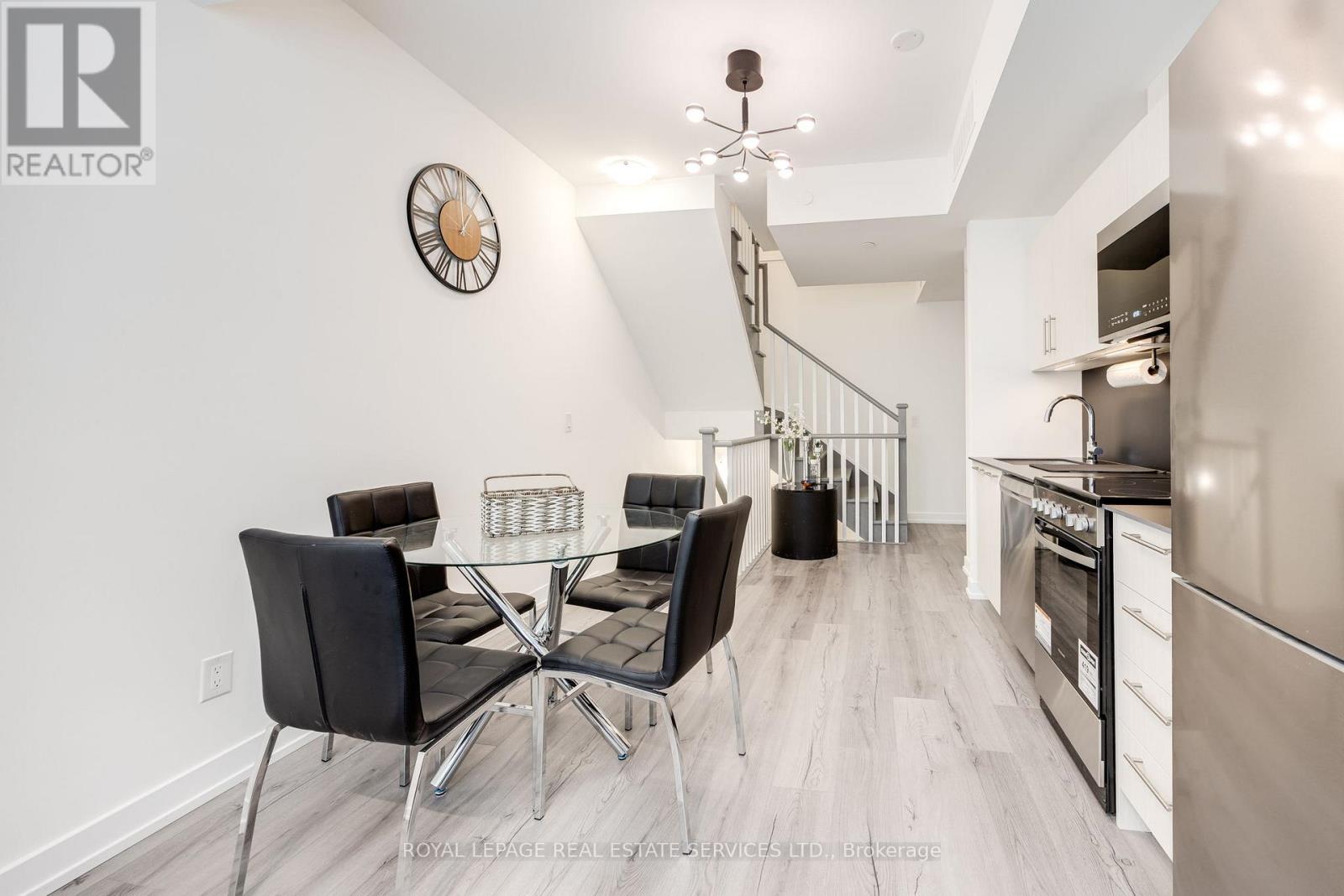 31 - 851 Sheppard Avenue W, Toronto, Ontario  M3H 0G2 - Photo 4 - C12600758