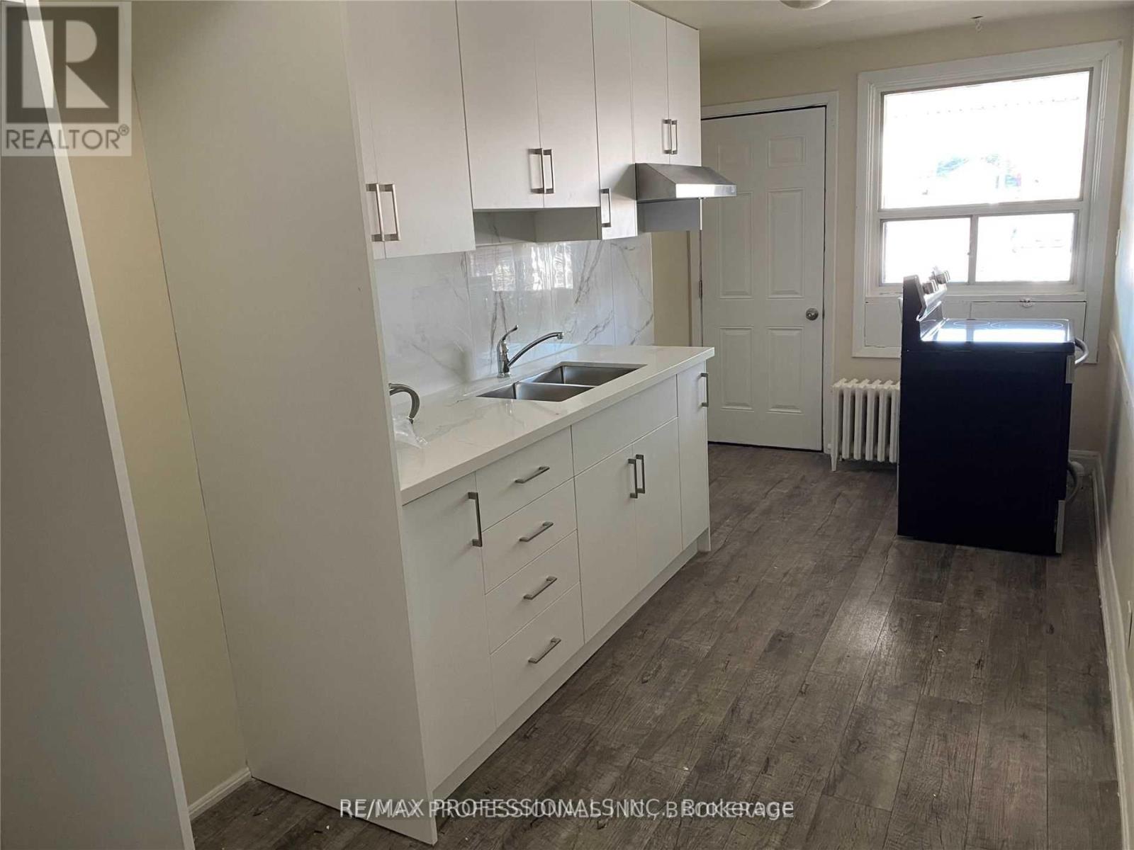 2nd Flr - 366 Oakwood Avenue, Toronto, Ontario  M6E 2W3 - Photo 3 - C12600760