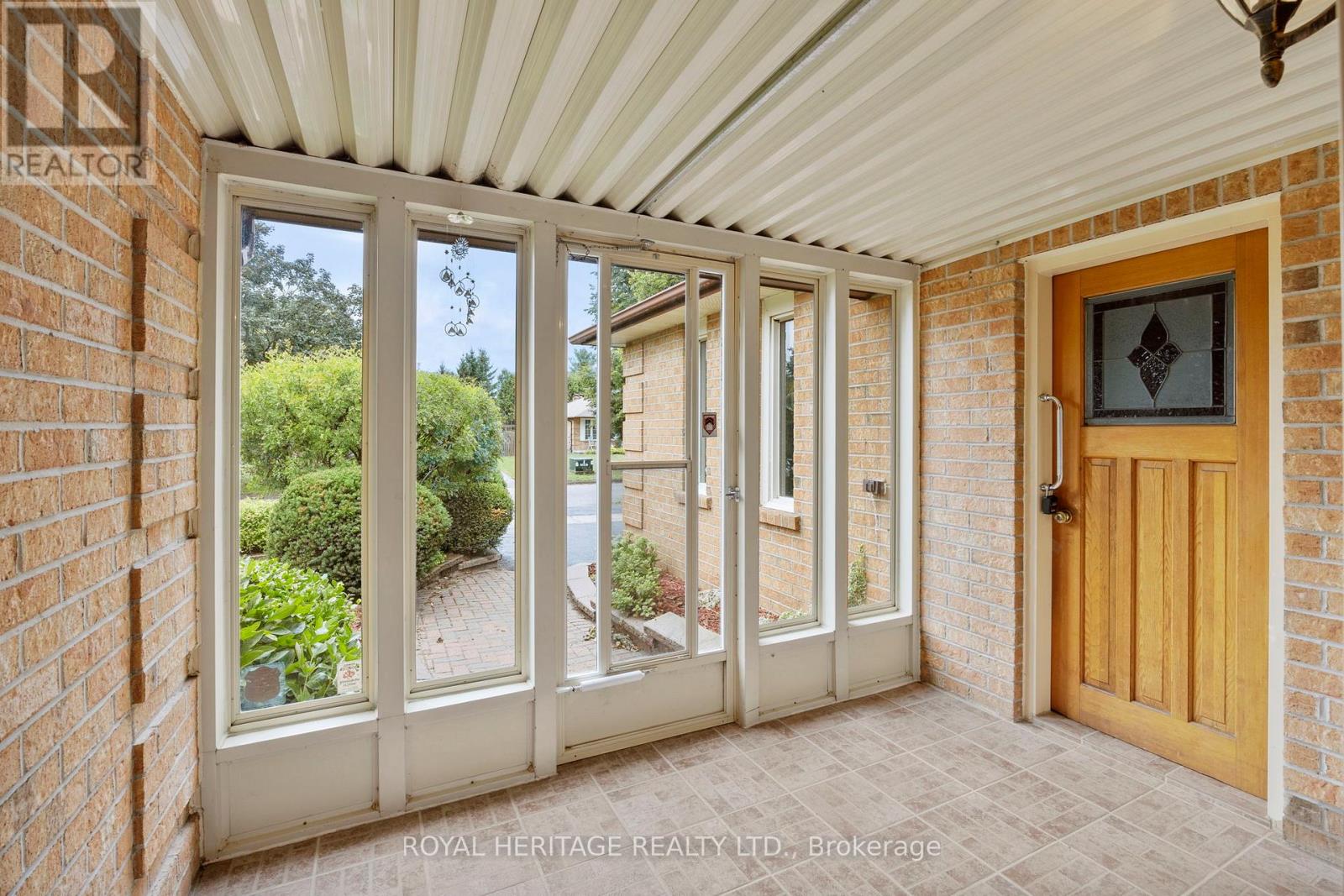 81 Ewen Drive, Uxbridge, Ontario  L9P 1L7 - Photo 4 - N12466319