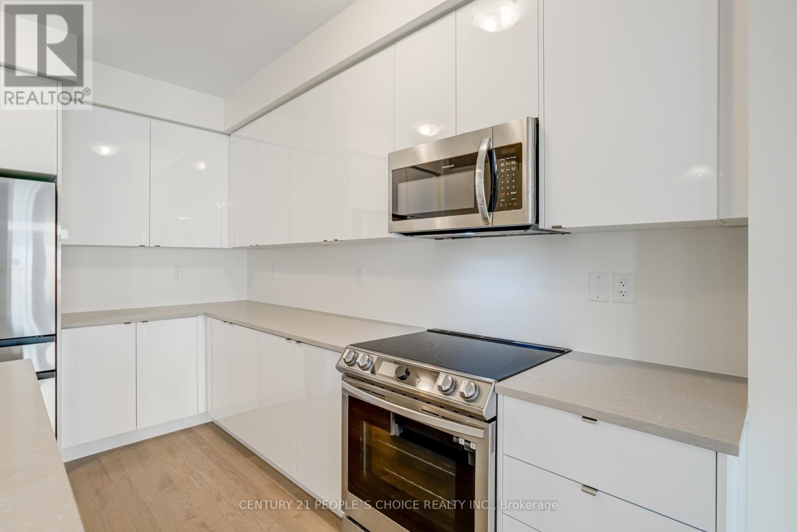 64 Montrose Boulevard, Bradford West Gwillimbury, Ontario  L3Z 4P3 - Photo 11 - N12573916