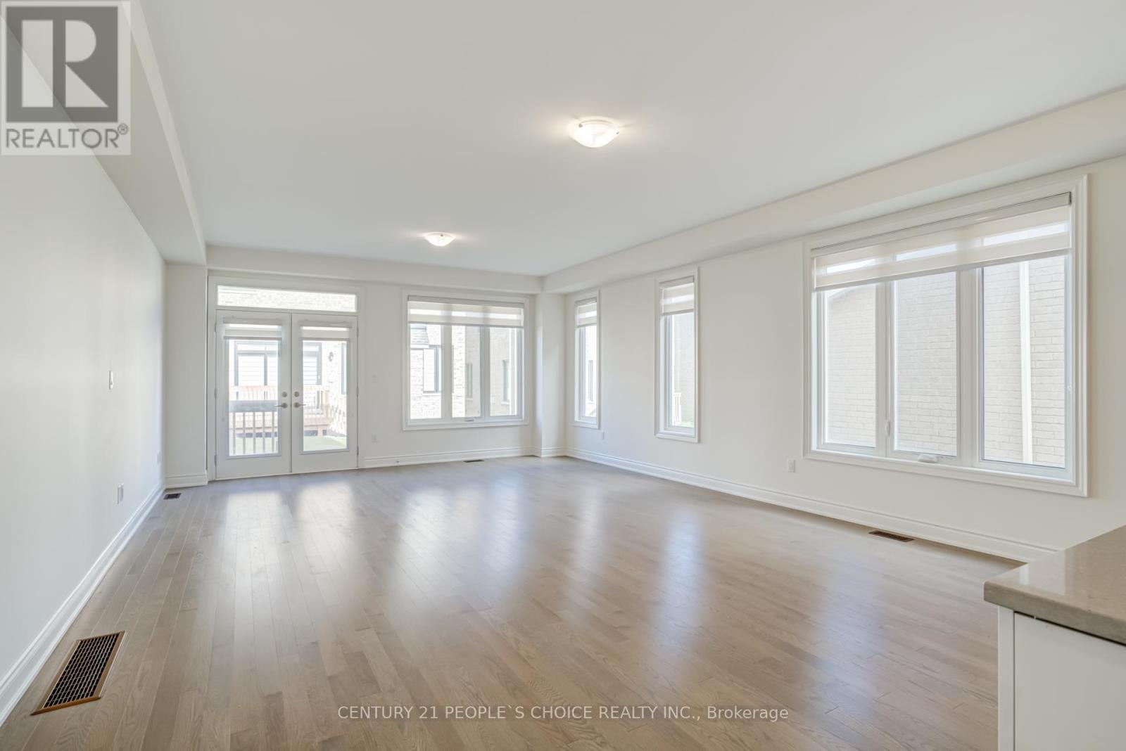 64 Montrose Boulevard, Bradford West Gwillimbury, Ontario  L3Z 4P3 - Photo 12 - N12573916