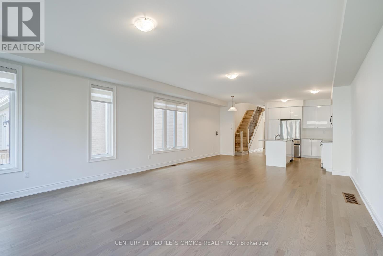 64 Montrose Boulevard, Bradford West Gwillimbury, Ontario  L3Z 4P3 - Photo 14 - N12573916